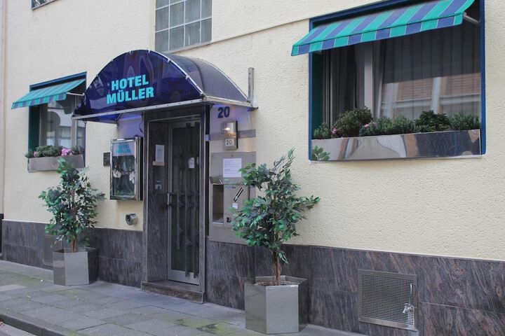Hotel 43 of 43