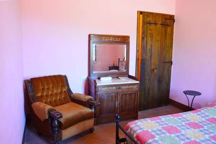 Room 12 of 68