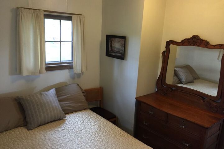 Room 66 of 199