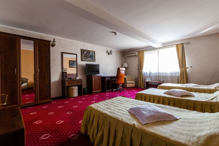 Room 28 of 78