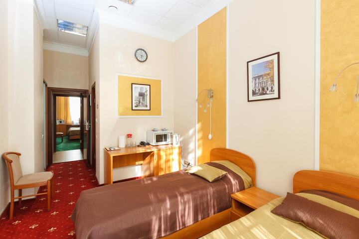 Room 11 of 43
