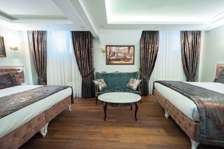 Room 27 of 128