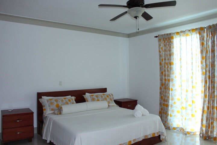 Room 10 of 10