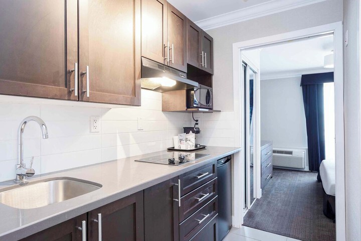 Private kitchenette