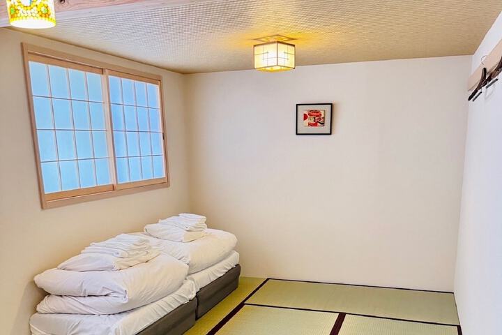 Room 26 of 48