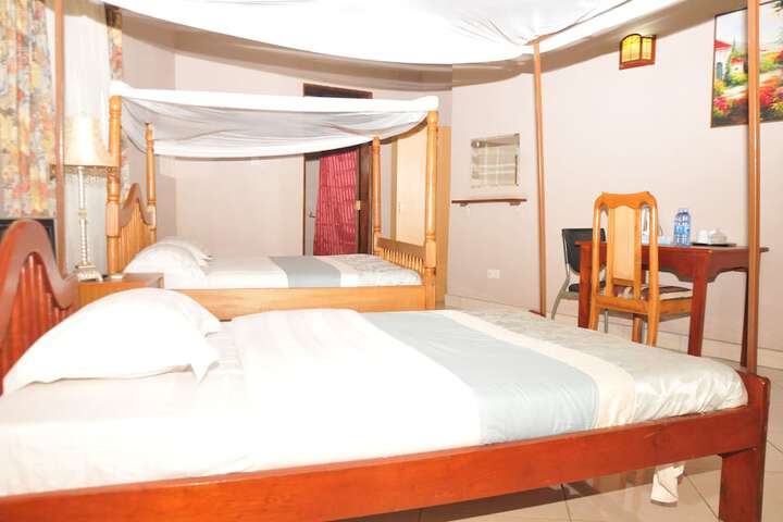 Room 11 of 38