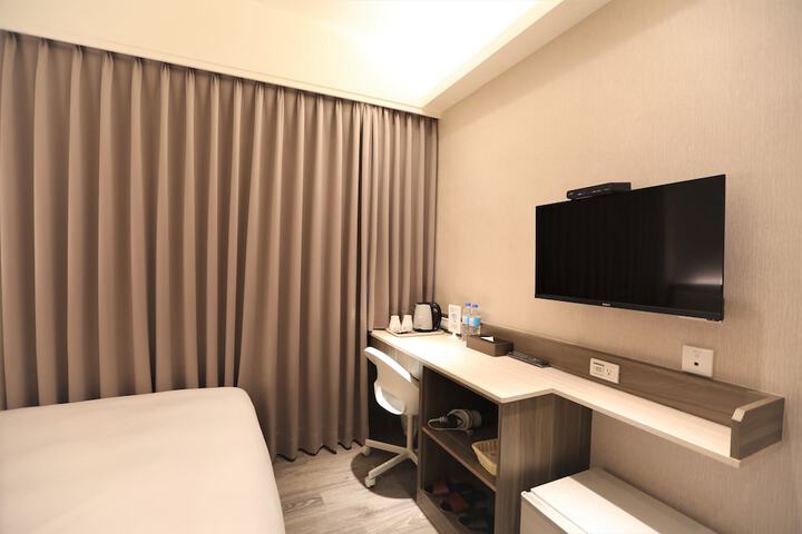 Room 22 of 79