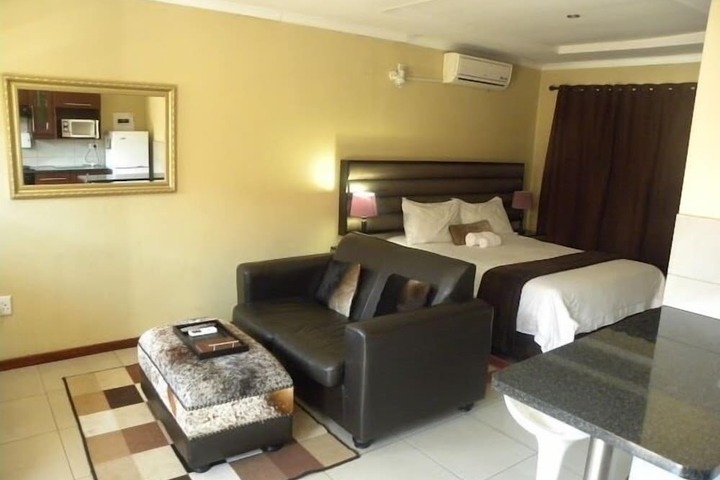 Room 3 of 17