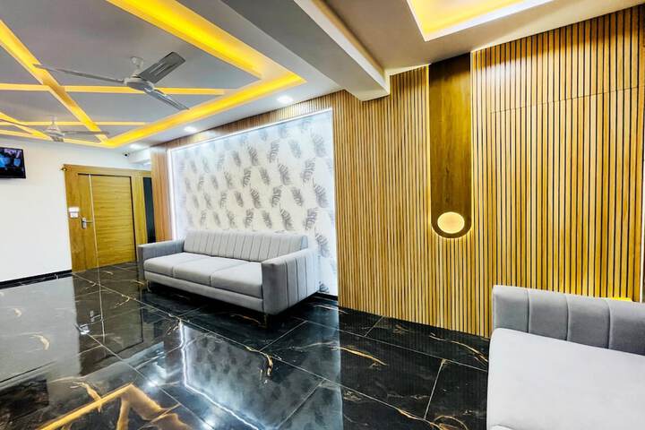 Hotel 2 of 43