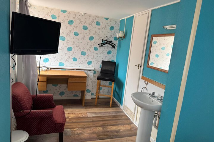 Room 76 of 156
