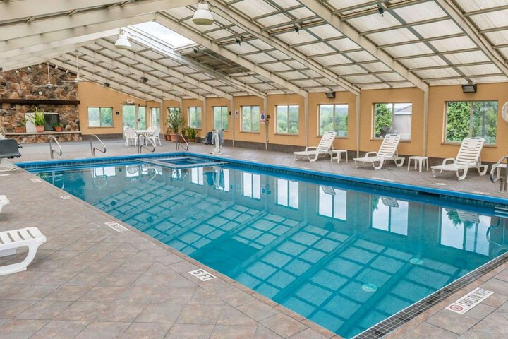Pool 21 of 29