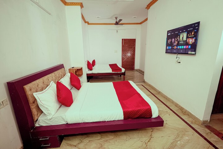 Room 17 of 28