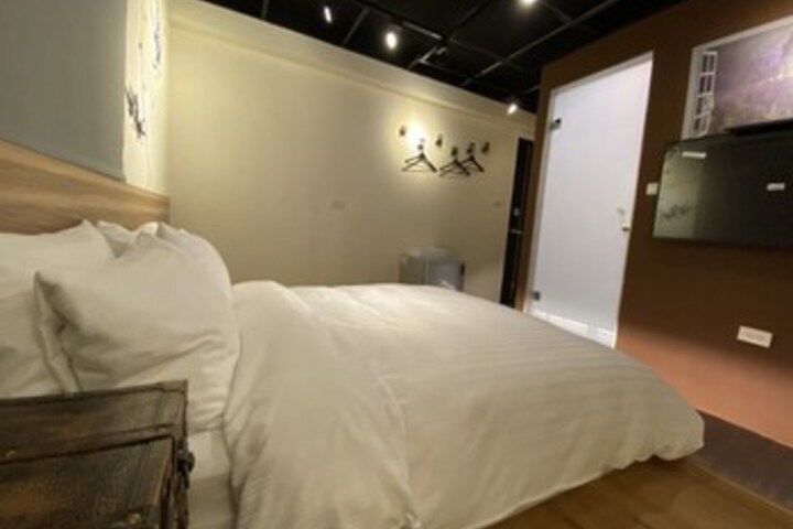 Room 67 of 89