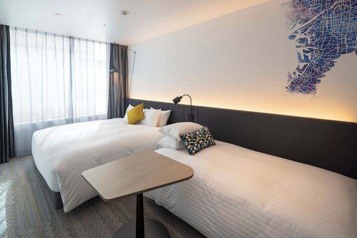 Room 43 of 100