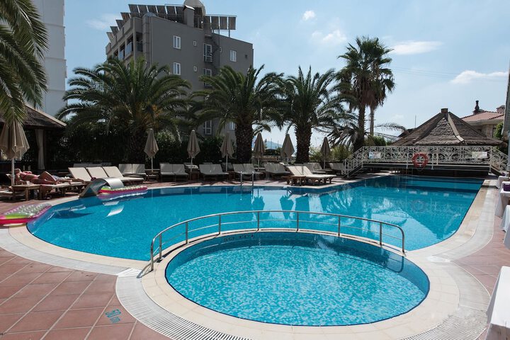 Pool 16 of 29