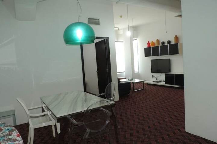 Room 12 of 22