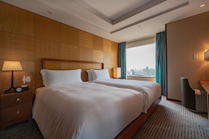 Room 27 of 196