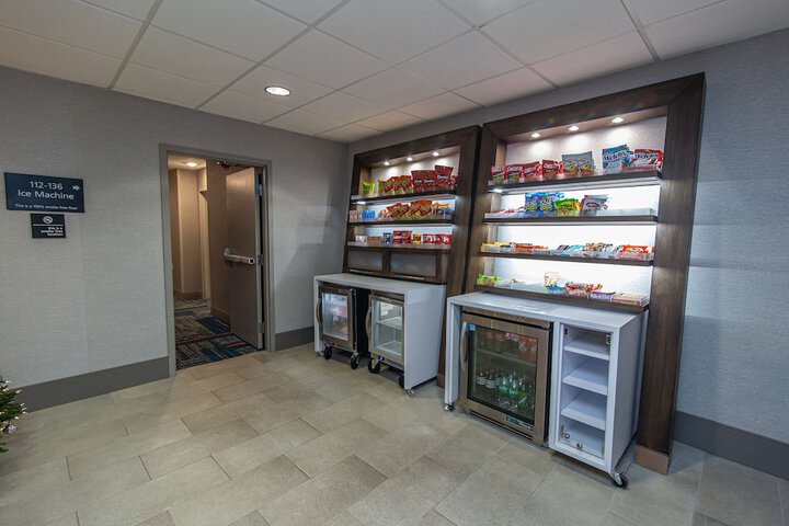 Snack bar