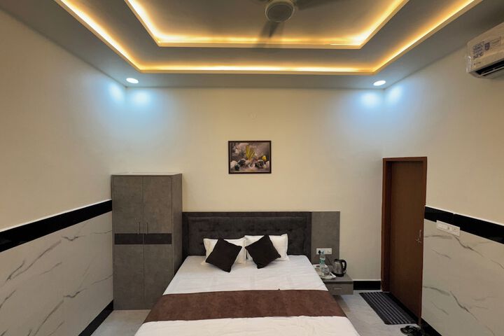 Room 25 of 57
