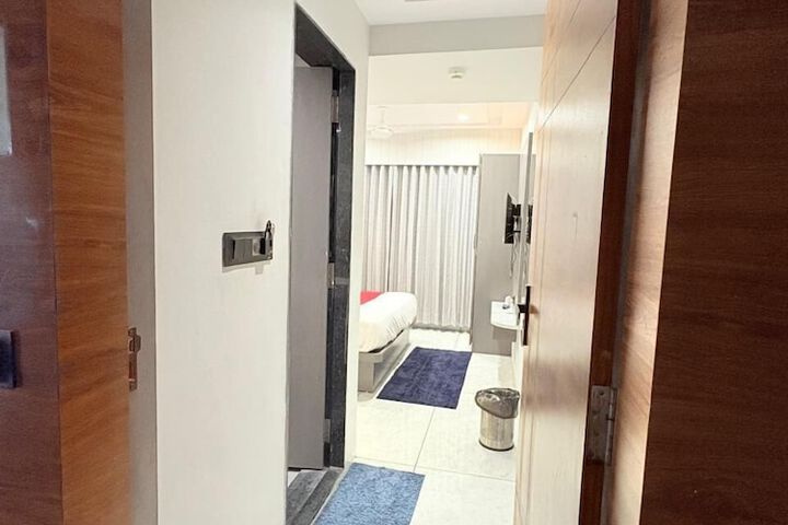 Room 29 of 35