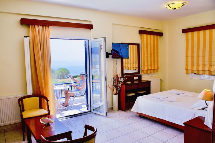 Room 3 of 21