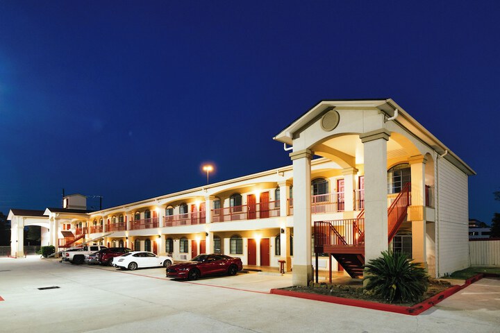 Hotel 19 of 19