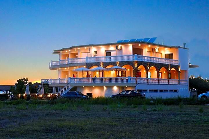 Esperanza Hotel