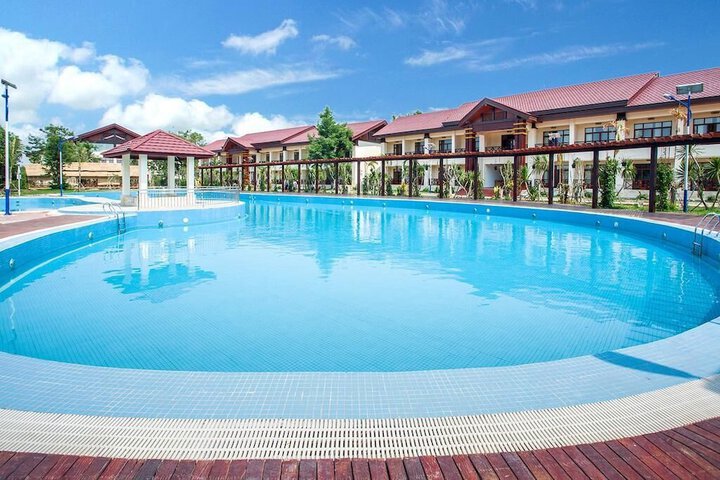 Exterior of 36 Manor International Sport Hotel