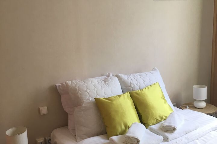 Room 5 of 39