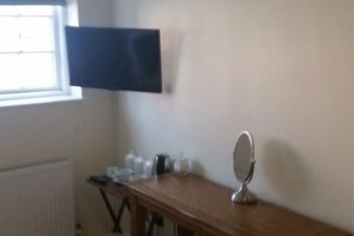 Room 15 of 18