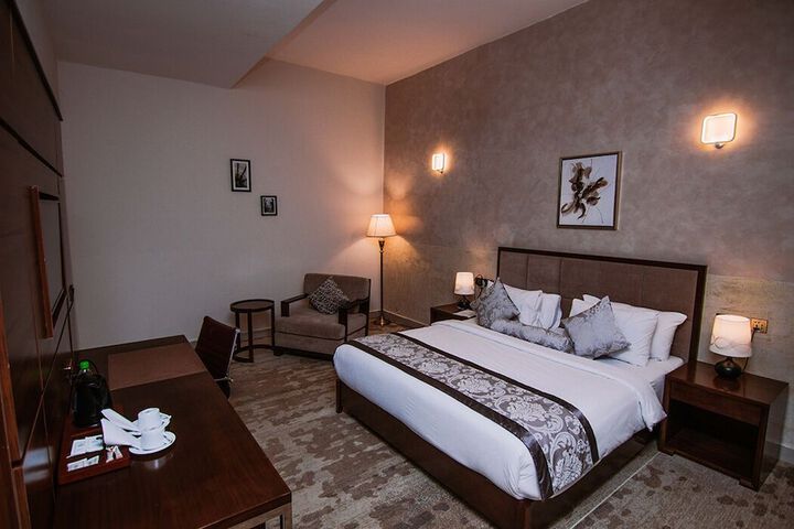 Room 4 of 26
