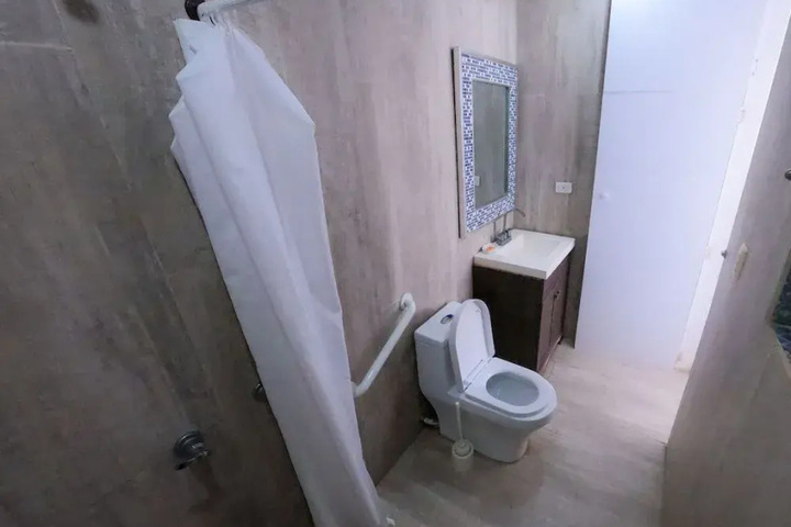 Room 6 of 20