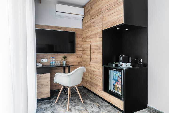 Room 12 of 47