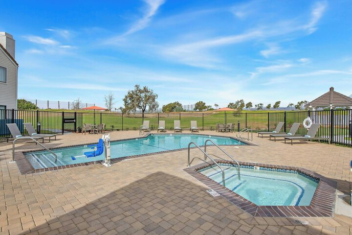 Pool 42 of 109