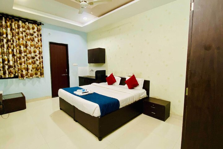 Room 10 of 45