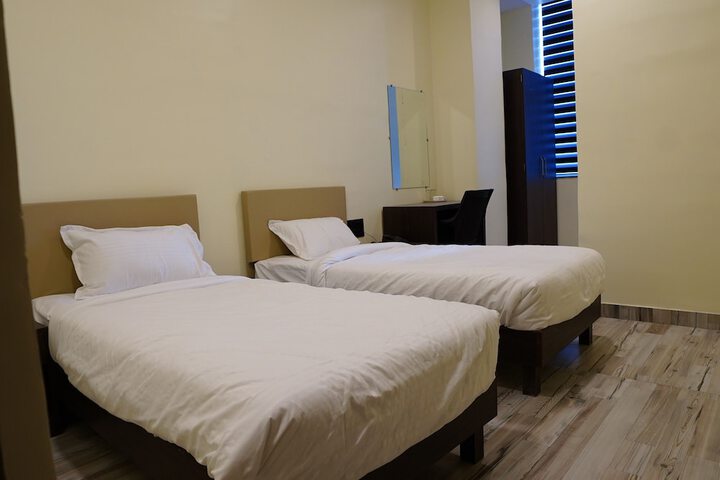 Room 12 of 13