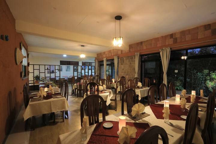 Dining 50 of 75