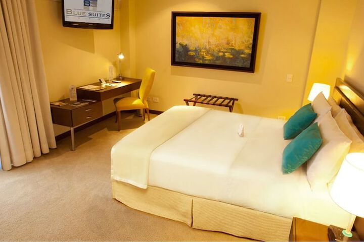 Room 10 of 39