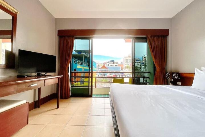 Room 15 of 52