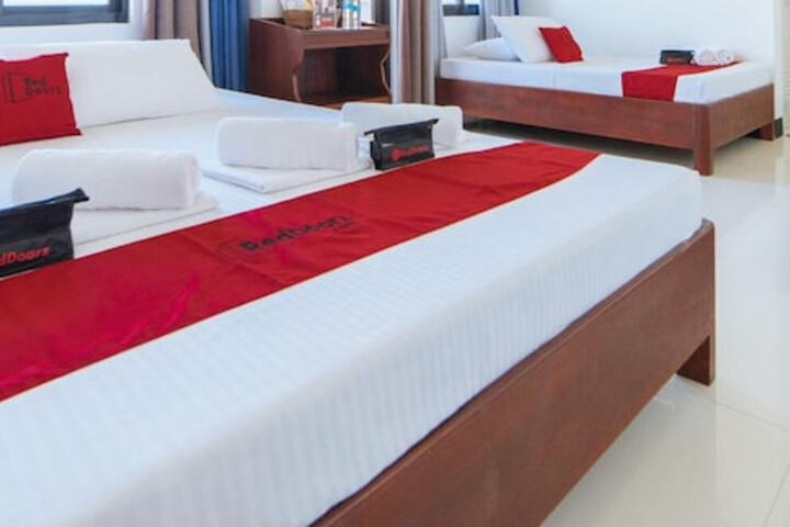 RedDoorz Premium near Museo De Baler