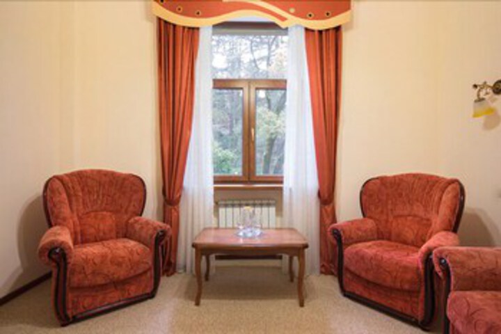 Room 37 of 51