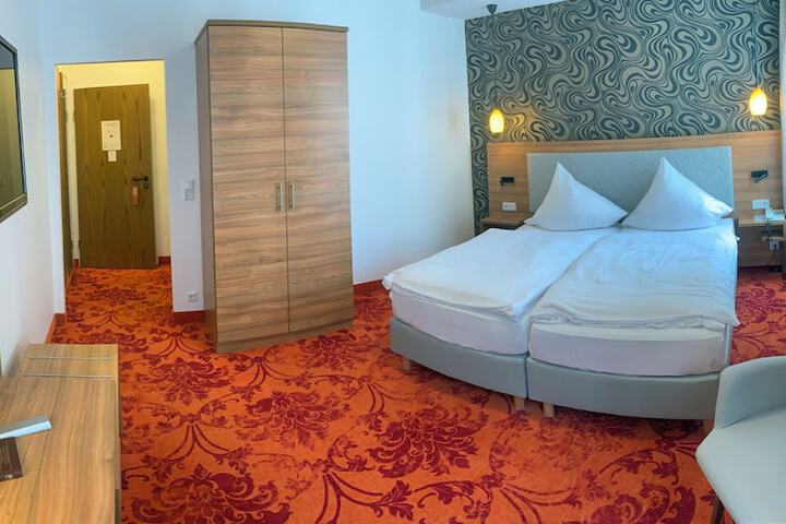 Room 16 of 58