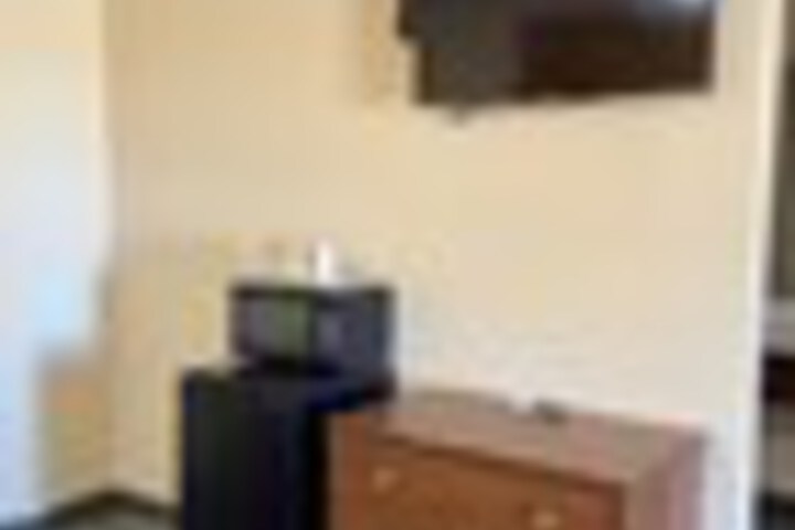 Room 14 of 99