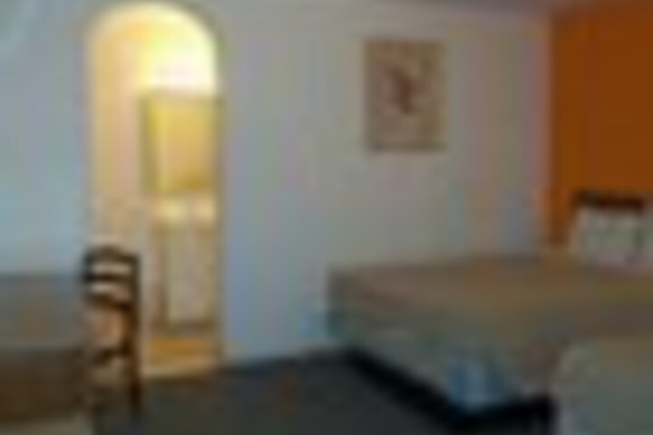 Room 5 of 111