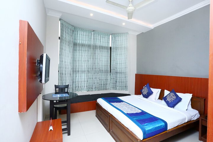 Oyo Rooms Mims Hospital