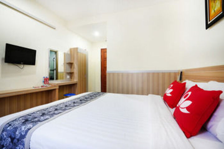 Room 6 of 20