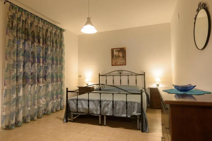 Room 4 of 21