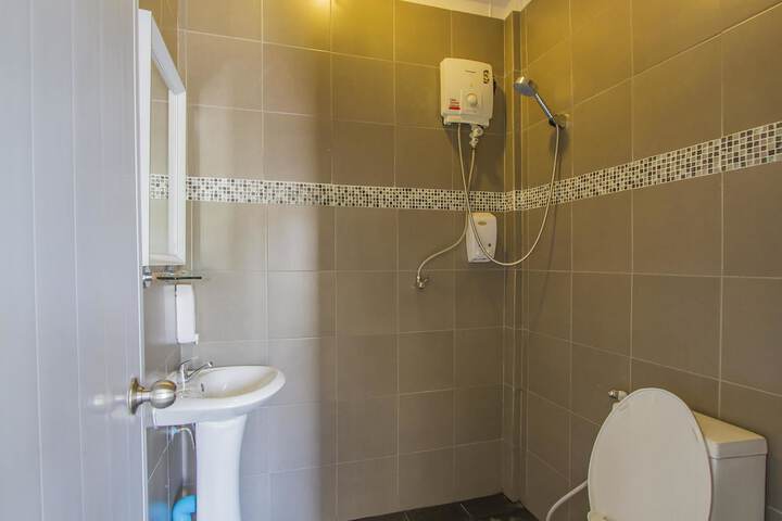 Room 12 of 169