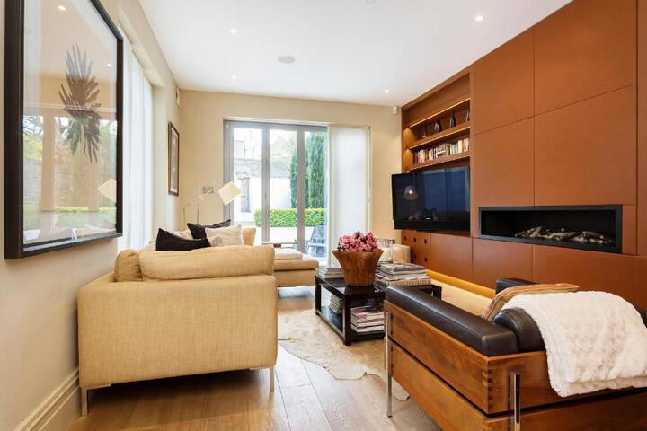 General 8 of 51