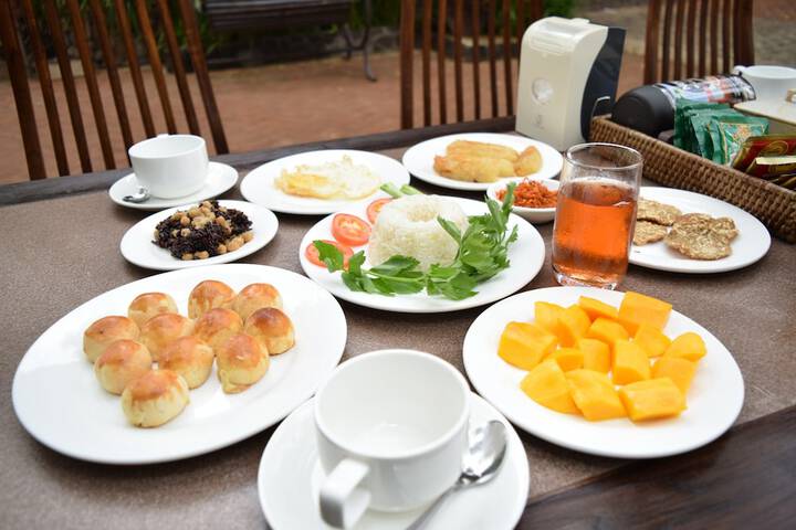 Breakfast/Coffee Service 18 of 28
